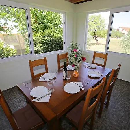 Villa Frane